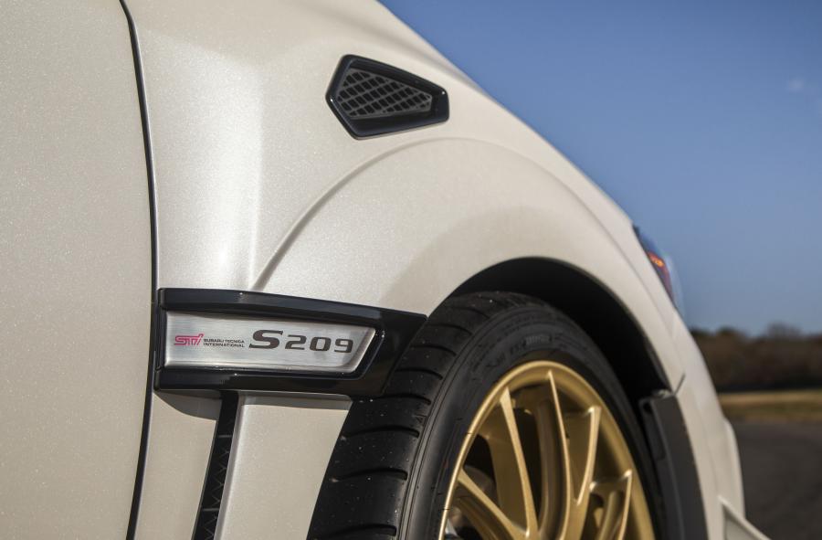 Детали экстерьера Subaru WRX STI S209 2019 года  (NA) (фото 28 из 44)